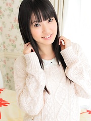 Sexy asian teen Kotomi Asakura flashes her pussy