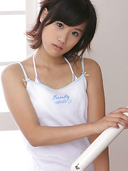 Yuzuki Hashimoto Asian in shorts is so sexy that gets roses