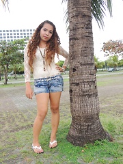 Chubby Filipina with clean-shaven pussy gets drilled and video-taped at the same time