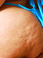 BBW Cassie showcases her big fat ass